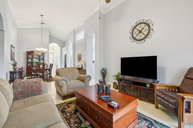 1468 Castle Pines Cir, St Augustine, FL 32092