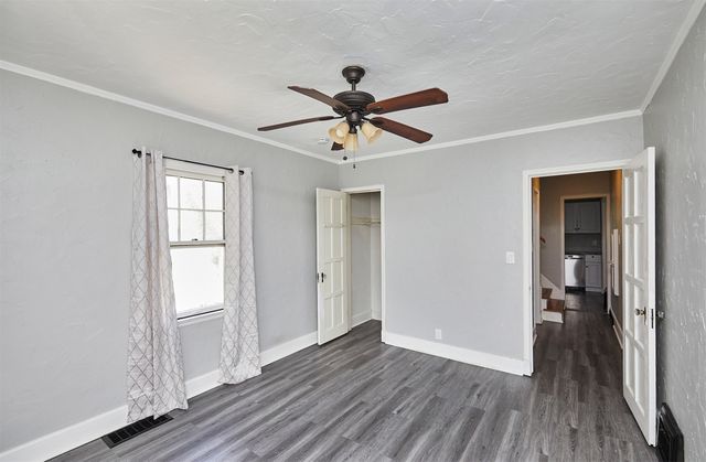 4805 Pleasant Street, Des Moines, IA 50312