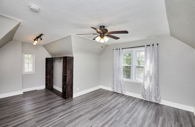 4805 Pleasant Street, Des Moines, IA 50312