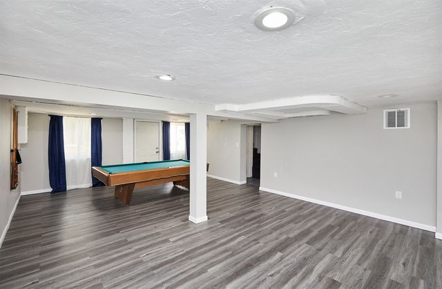 4805 Pleasant Street, Des Moines, IA 50312