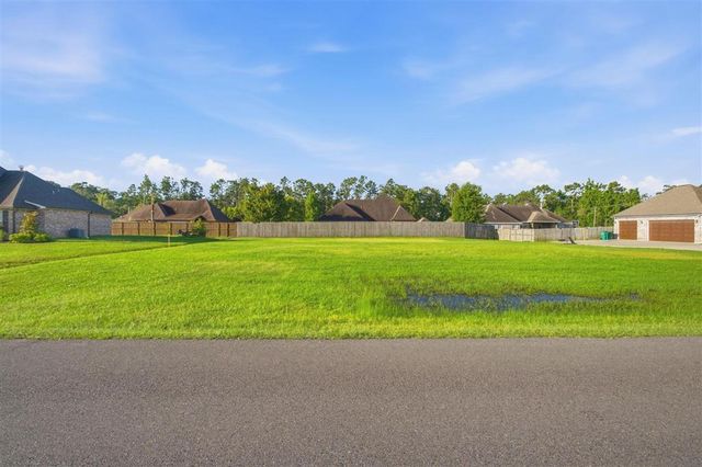 2777 Newberry Station Drive, Lake Charles, LA 70611