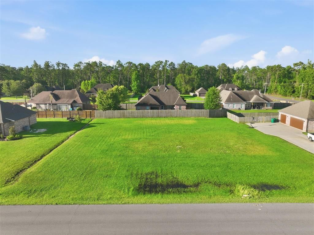 2777 Newberry Station Drive, Lake Charles, LA 70611