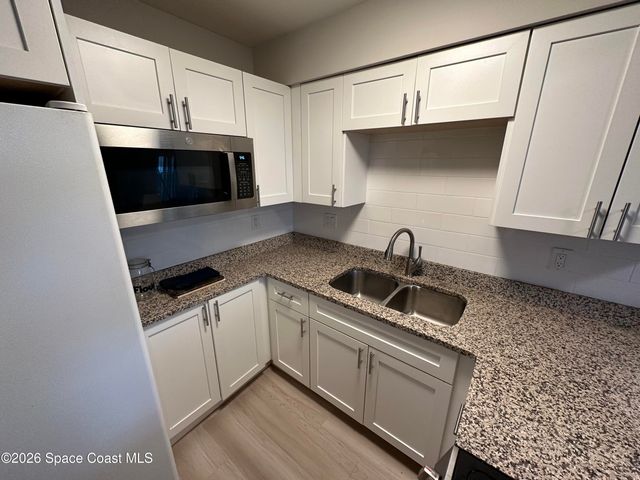 3190 N Atlantic Avenue 208, Cocoa Beach, FL 32931