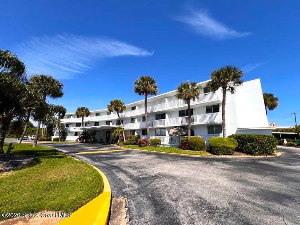 3190 N Atlantic Avenue 208, Cocoa Beach, FL 32931