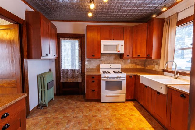 533 E SOUTH Street, Corry, PA 16407