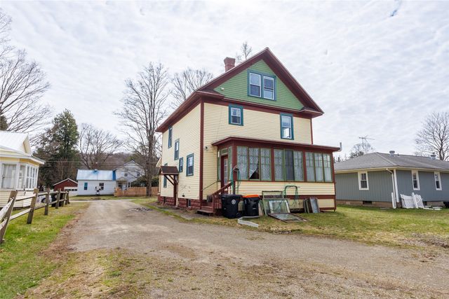 533 E SOUTH Street, Corry, PA 16407