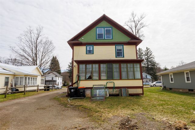 533 E SOUTH Street, Corry, PA 16407