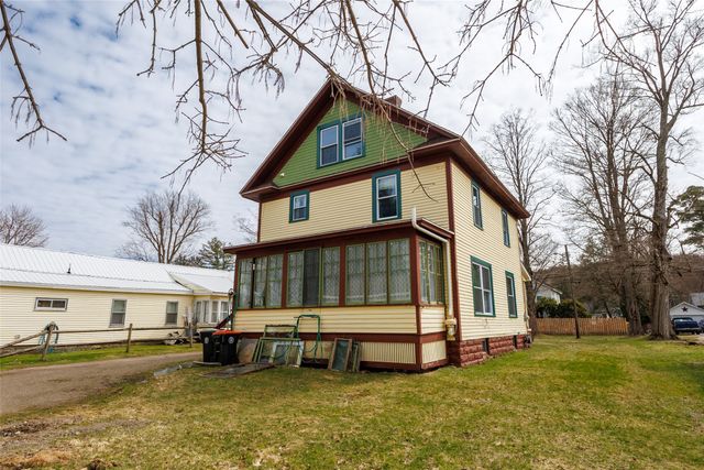 533 E SOUTH Street, Corry, PA 16407