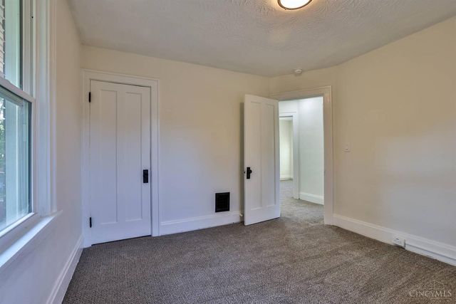 5660 Hamilton Avenue, Cincinnati, OH 45224