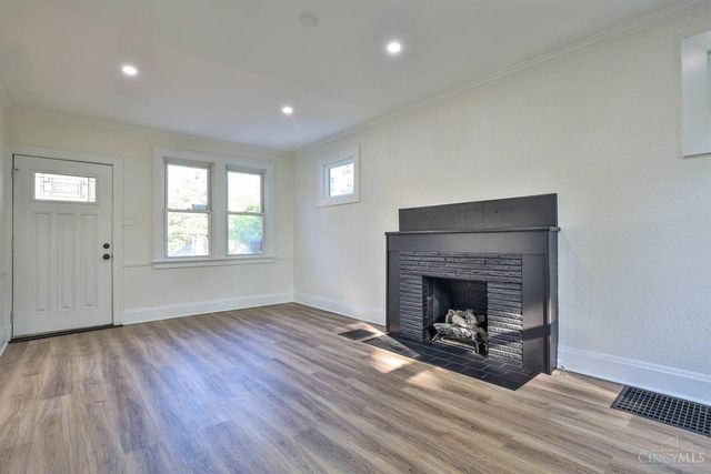 5660 Hamilton Avenue, Cincinnati, OH 45224