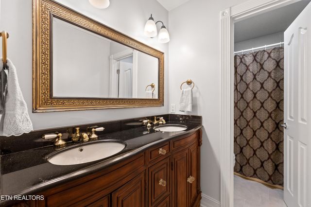 639 S Arch Rock Drive, Sevierville, TN 37876