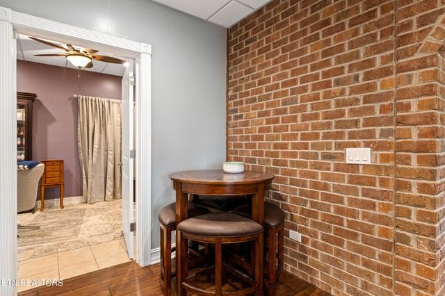 639 S Arch Rock Drive, Sevierville, TN 37876