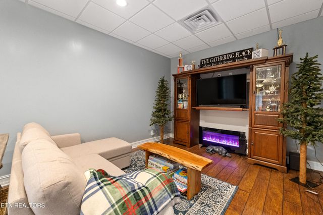 639 S Arch Rock Drive, Sevierville, TN 37876