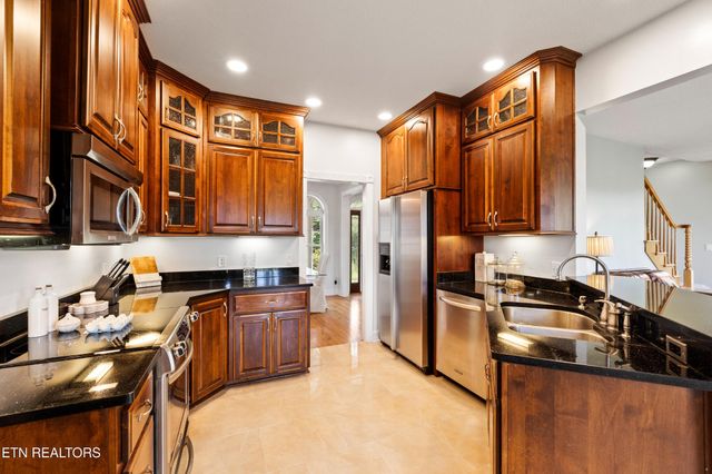 639 S Arch Rock Drive, Sevierville, TN 37876
