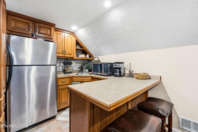 639 S Arch Rock Drive, Sevierville, TN 37876