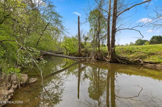 639 S Arch Rock Drive, Sevierville, TN 37876