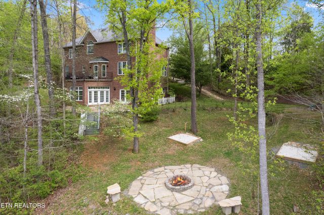 639 S Arch Rock Drive, Sevierville, TN 37876