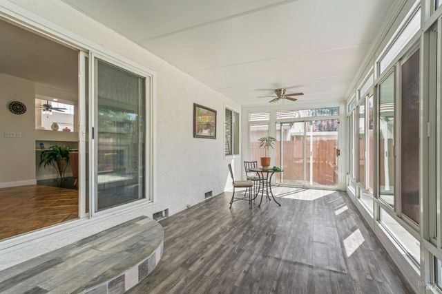 406 Rolling Oak Dr, Vacaville, CA 95688