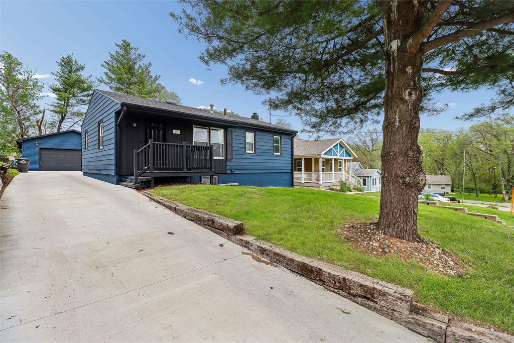 515 Cutler Avenue, Des Moines, IA 50315