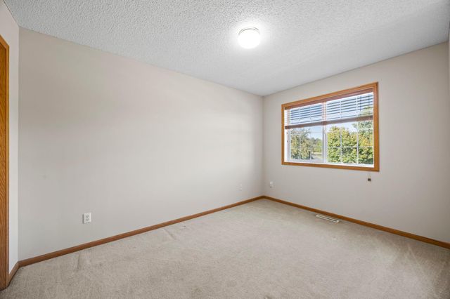 8706 Hastings Circle NE, Blaine, MN 55449