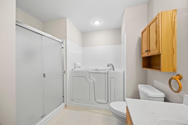 8706 Hastings Circle NE, Blaine, MN 55449