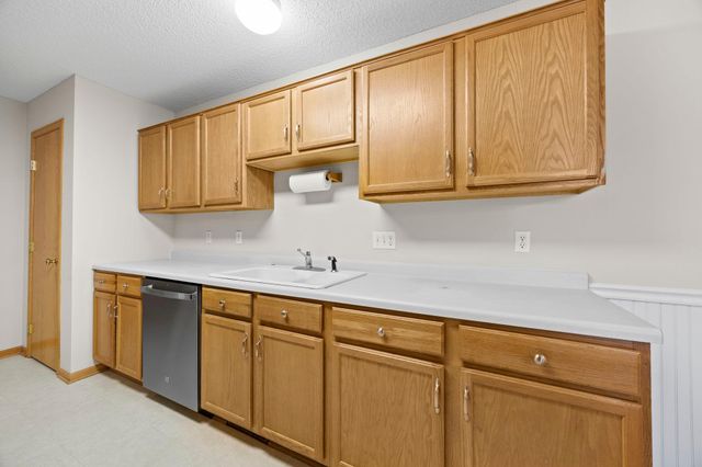 8706 Hastings Circle NE, Blaine, MN 55449