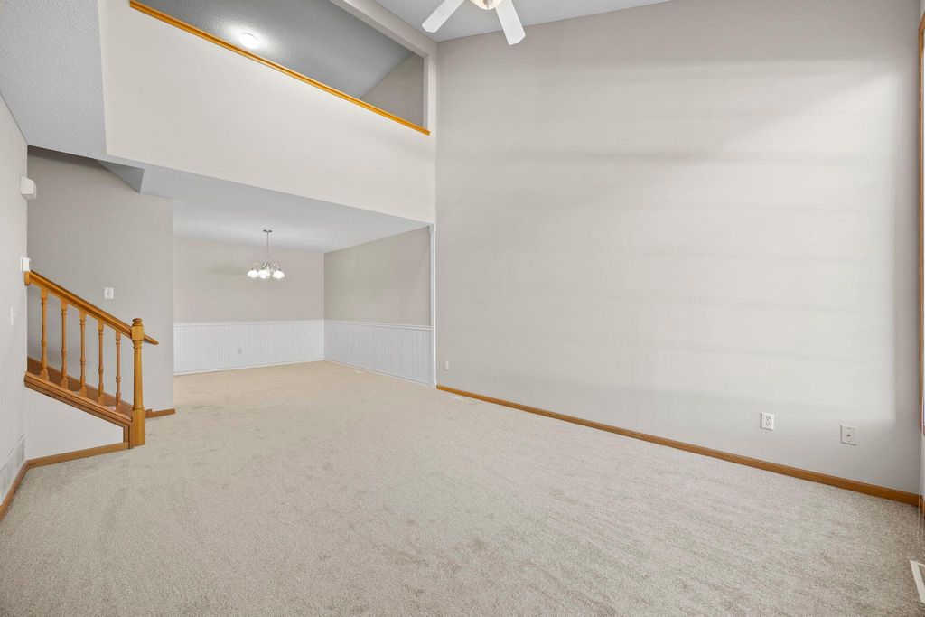 8706 Hastings Circle NE, Blaine, MN 55449 — photo 3