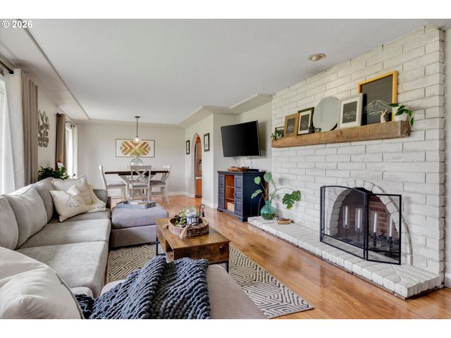 31020 Se CURRIN Rd, Estacada, OR 97023