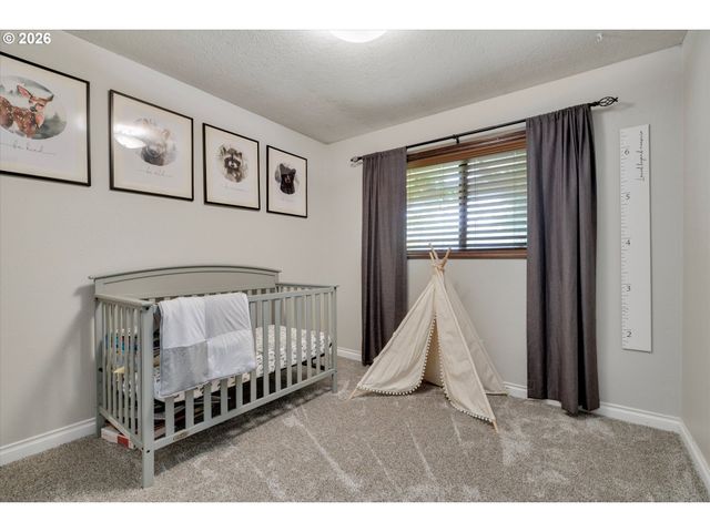 31020 Se CURRIN Rd, Estacada, OR 97023