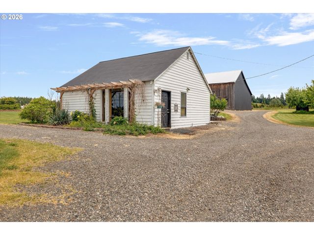 31020 Se CURRIN Rd, Estacada, OR 97023