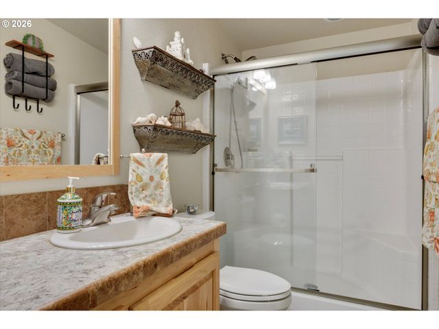 31020 Se CURRIN Rd, Estacada, OR 97023