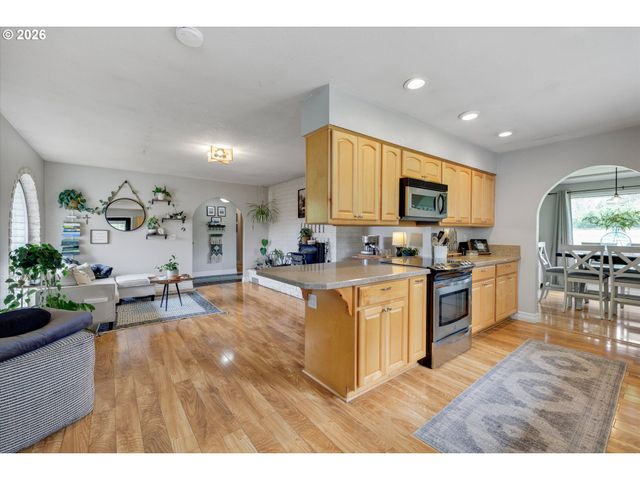 31020 Se CURRIN Rd, Estacada, OR 97023
