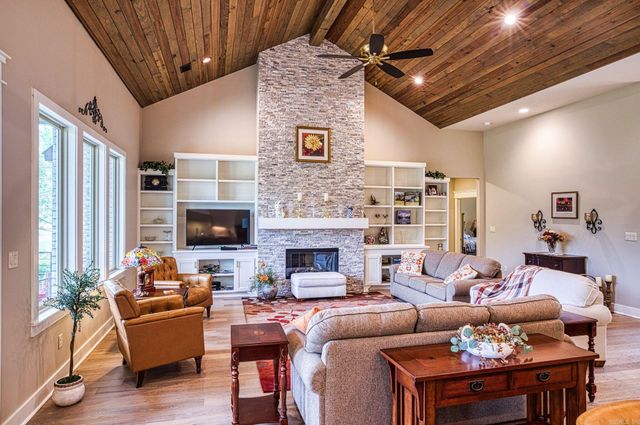 44 ElCano Drive, Hot Springs Village, AR 71909