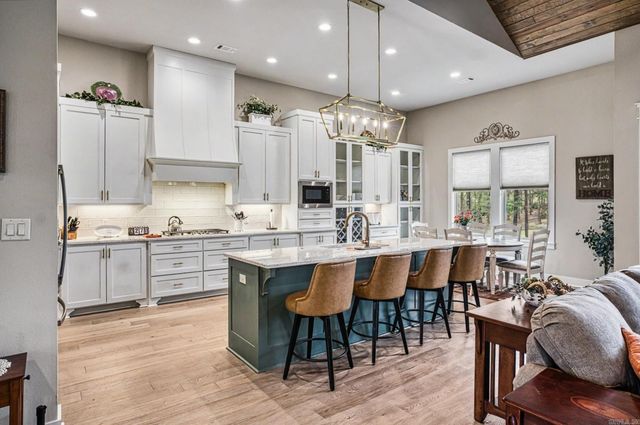 44 ElCano Drive, Hot Springs Village, AR 71909