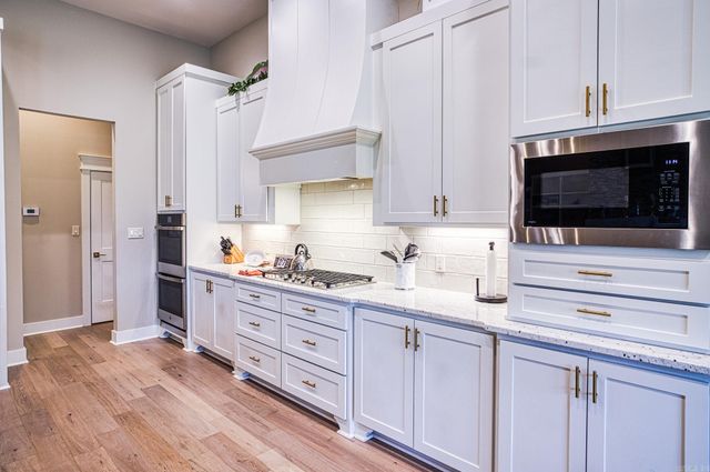 44 ElCano Drive, Hot Springs Village, AR 71909