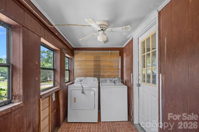1127 Thompson Avenue, Charlotte, NC 28216