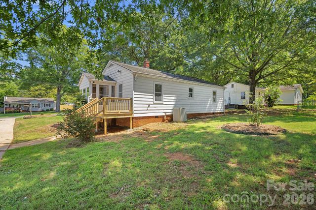 1127 Thompson Avenue, Charlotte, NC 28216