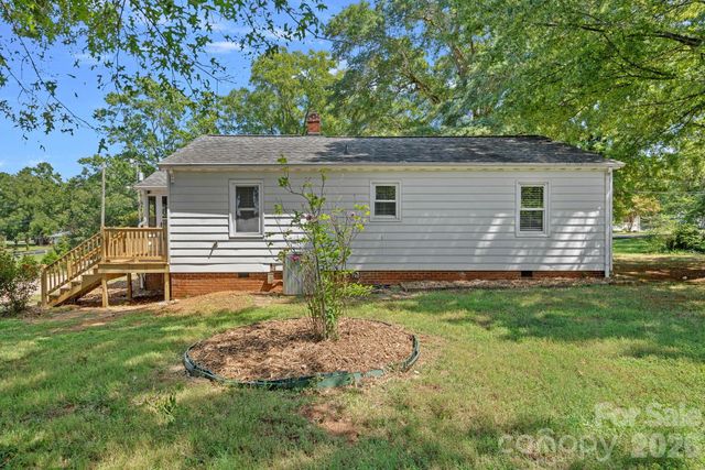 1127 Thompson Avenue, Charlotte, NC 28216