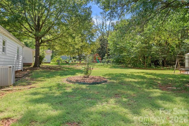 1127 Thompson Avenue, Charlotte, NC 28216