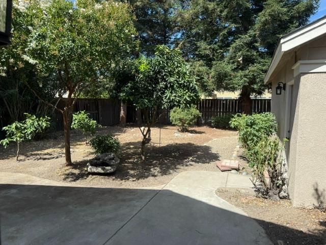 4225 Merchant Ln, Turlock, CA 95382