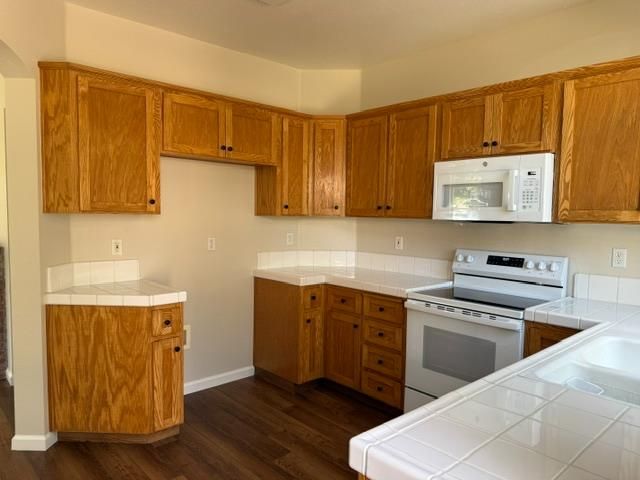 4225 Merchant Ln, Turlock, CA 95382