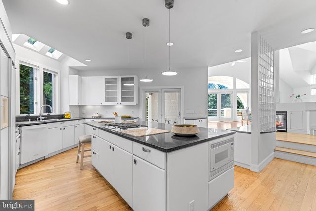 1216 BERWICK RD, Baltimore, MD 21204