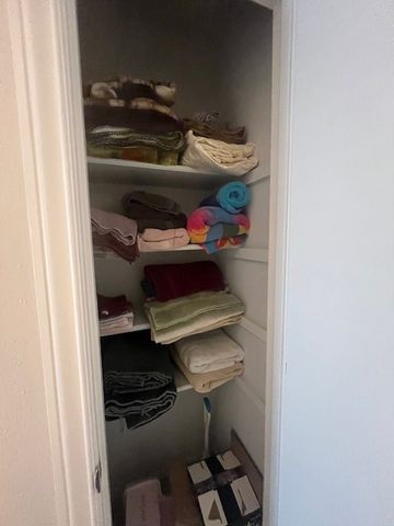 933 Roaring Springs Road, Fort Worth, TX 76114