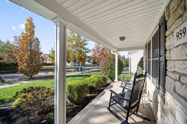 959 Sapphire Flame Drive, Delaware, OH 43015