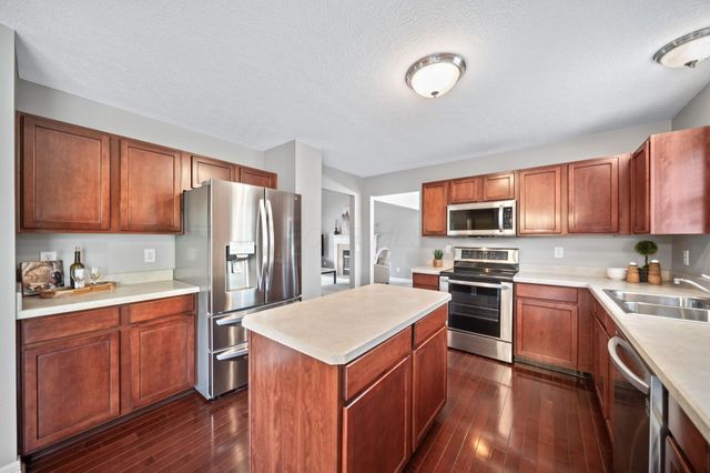 959 Sapphire Flame Drive, Delaware, OH 43015