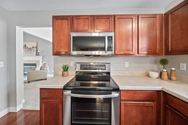 959 Sapphire Flame Drive, Delaware, OH 43015