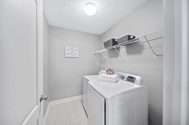 959 Sapphire Flame Drive, Delaware, OH 43015