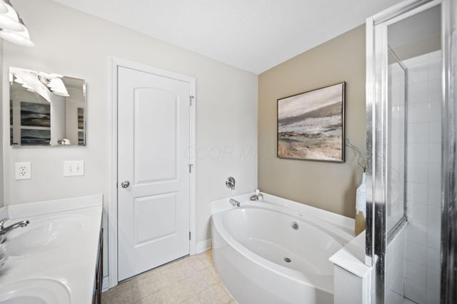 959 Sapphire Flame Drive, Delaware, OH 43015