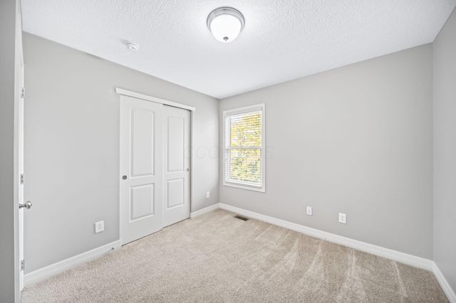 959 Sapphire Flame Drive, Delaware, OH 43015