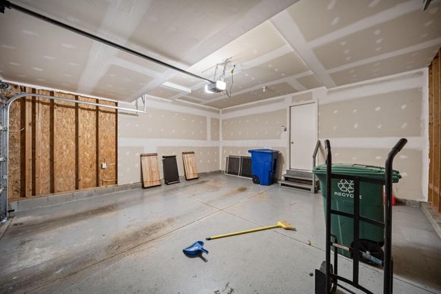 959 Sapphire Flame Drive, Delaware, OH 43015